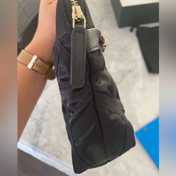 BNIB Chanel black grosgrain nylon foldable tote/clutch quilted gold brand new - Picture 4 of 16